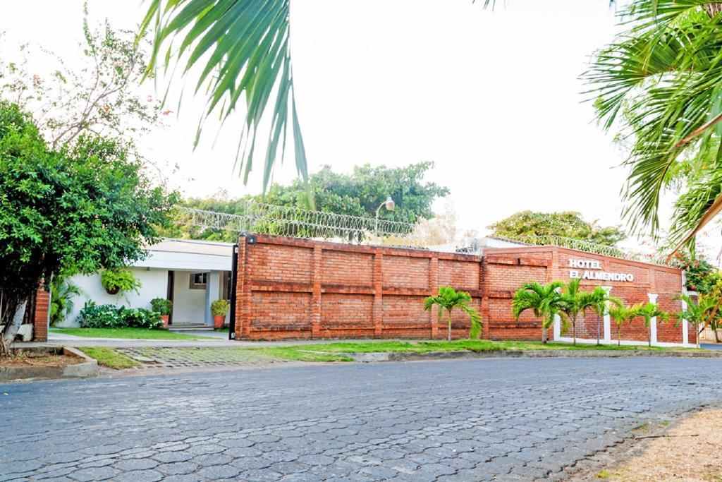Hotel El Almendro Managua Exteriör bild