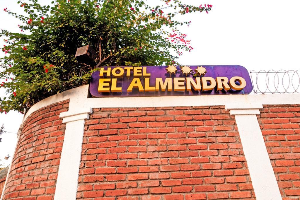 Hotel El Almendro Managua Exteriör bild
