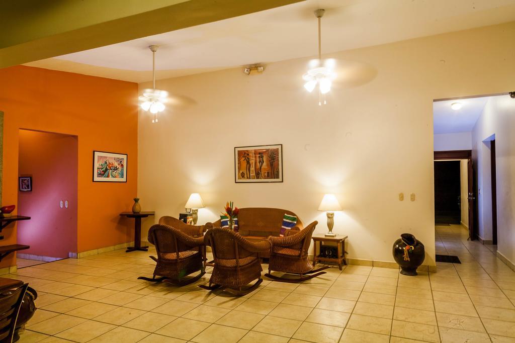 Hotel El Almendro Managua Exteriör bild