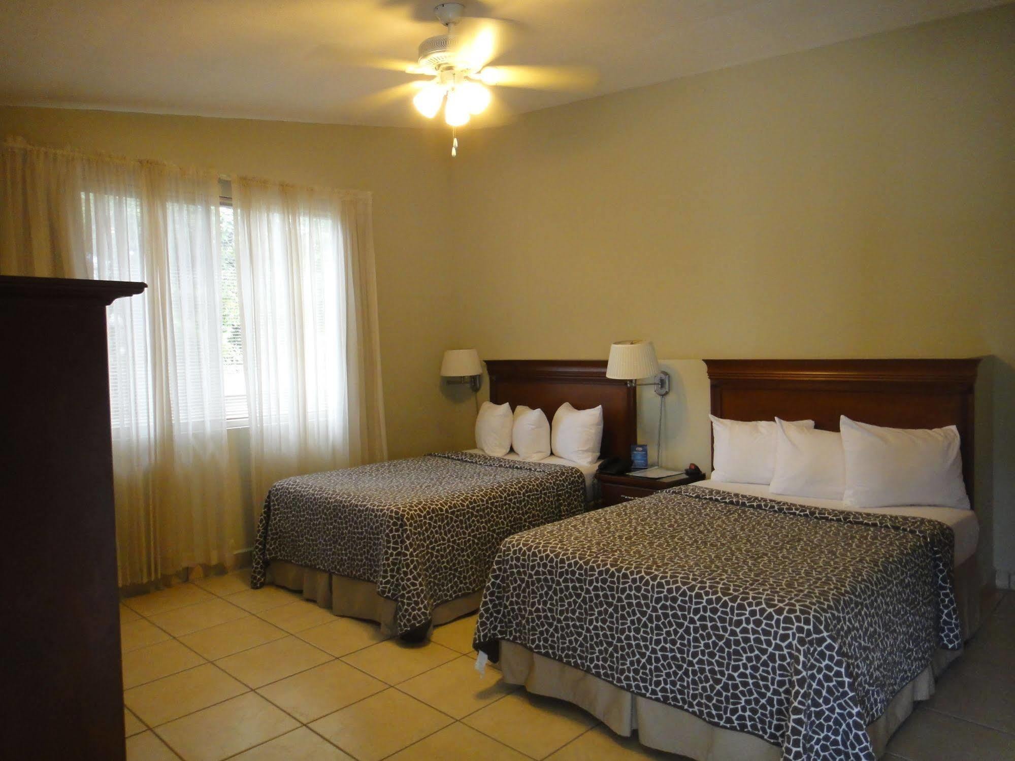 Hotel El Almendro Managua Exteriör bild