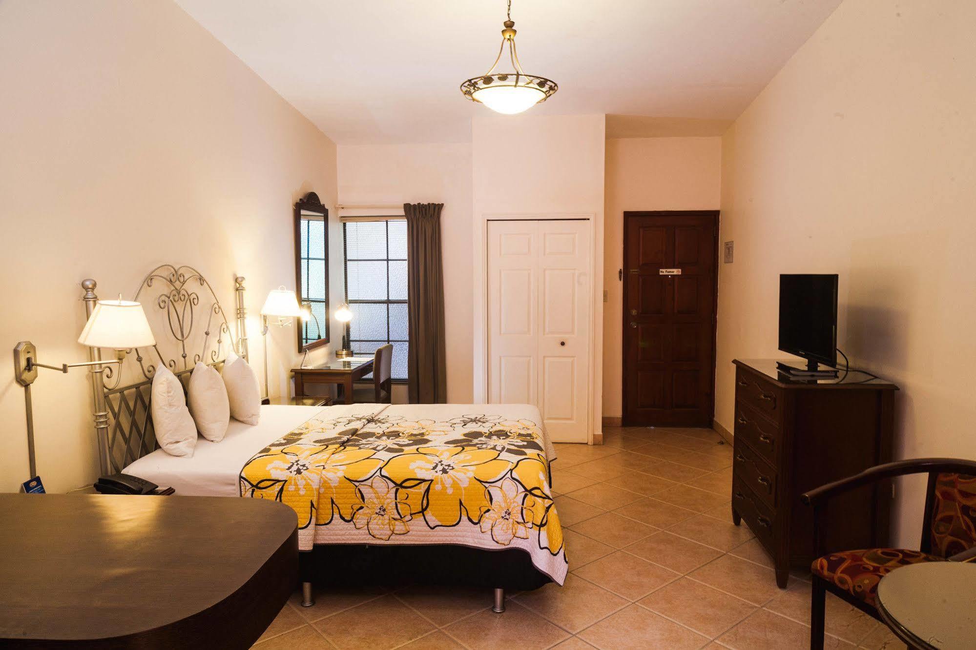 Hotel El Almendro Managua Exteriör bild